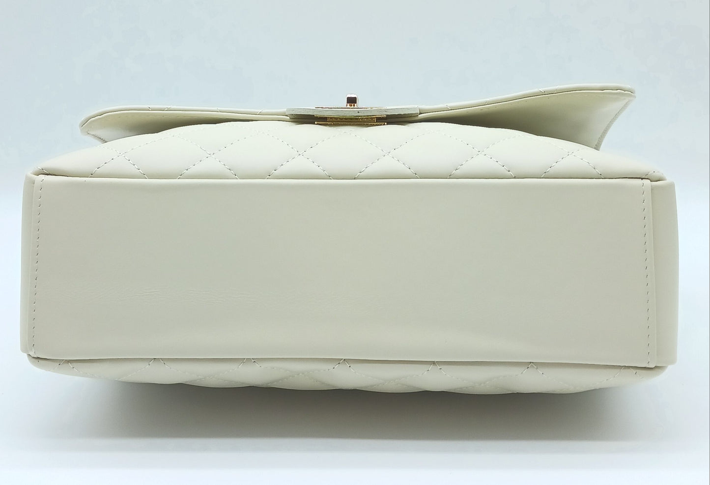 Genuine Leather Quilted Handbag (X-Large) Beige – Made In Italy