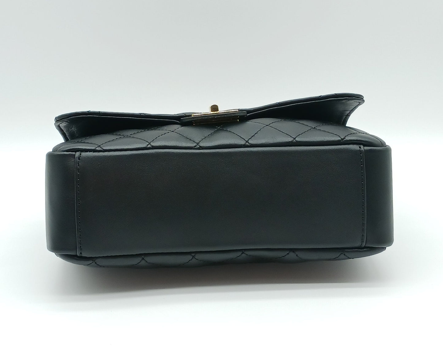 Genuine Leather Quilted Handbag (Medium) Black – Made In Italy