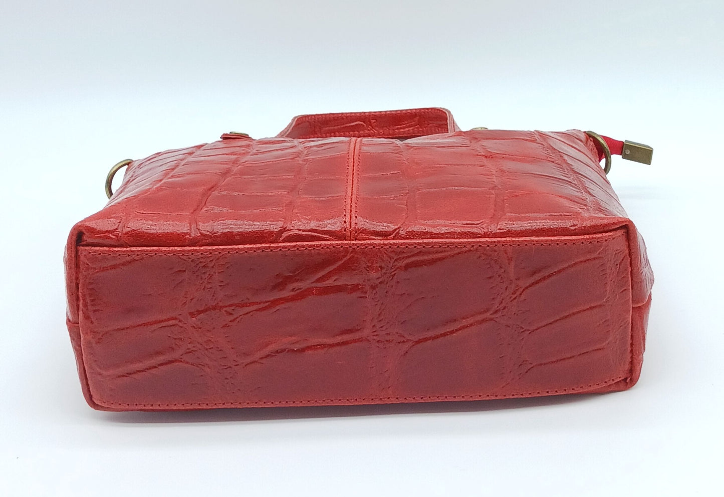 Genuine Croc Embossed Leather Handbag Satchel - Red – Made In Italy - DumasvilleBoutique
