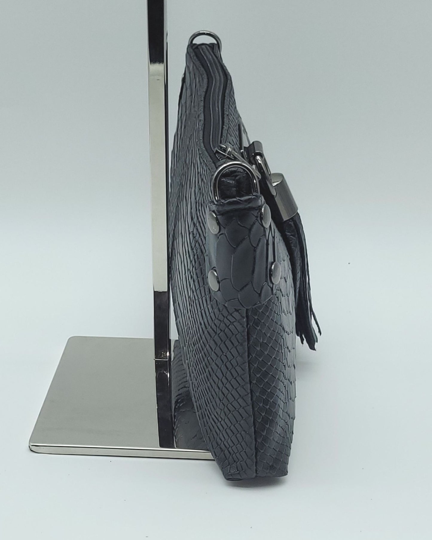 Snake Embossed Genuine Leather Crossbody Handbag - Black – Made In Italy