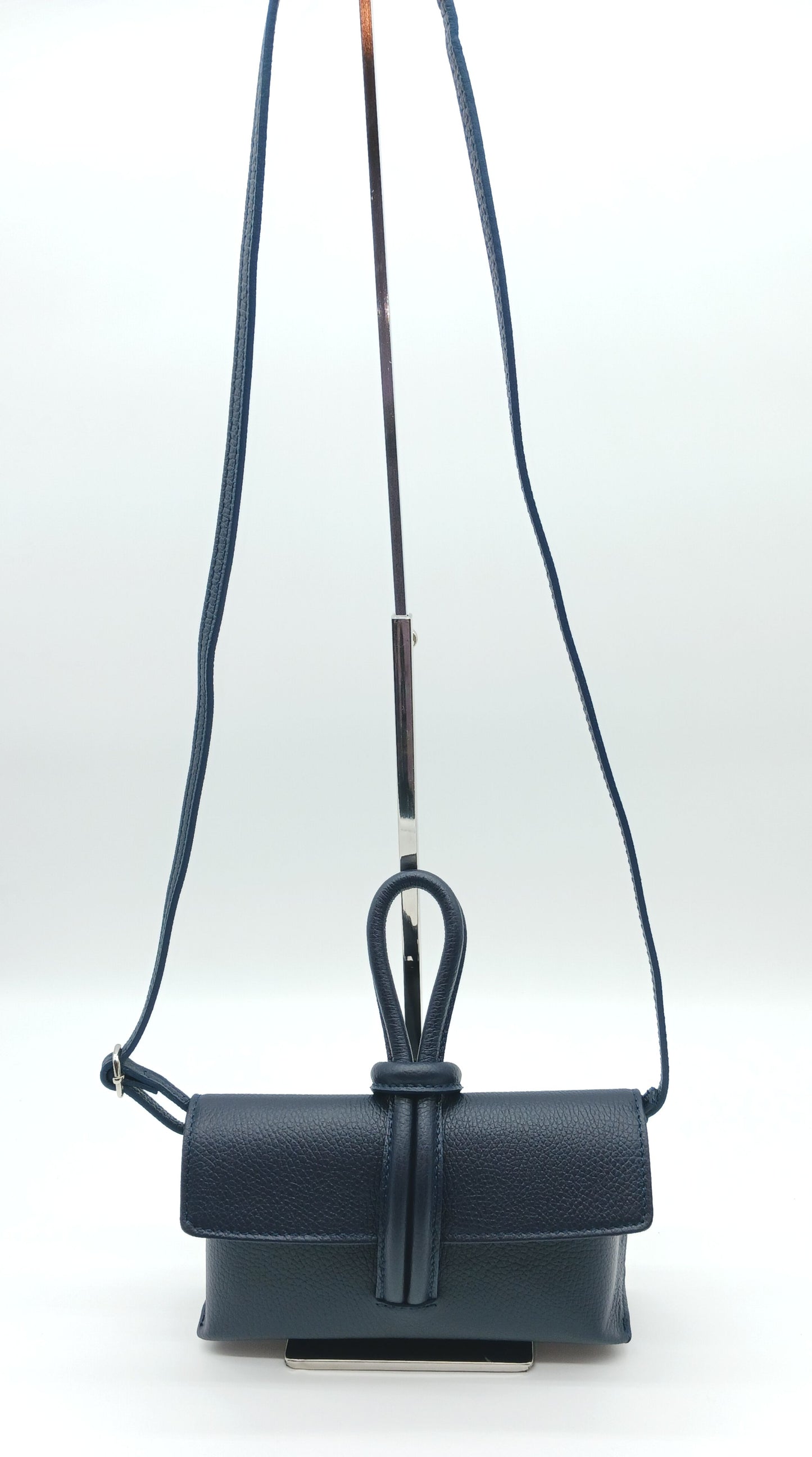 Genuine Pebble Leather Crossbody Handbag - Navy Blue – Made In Italy