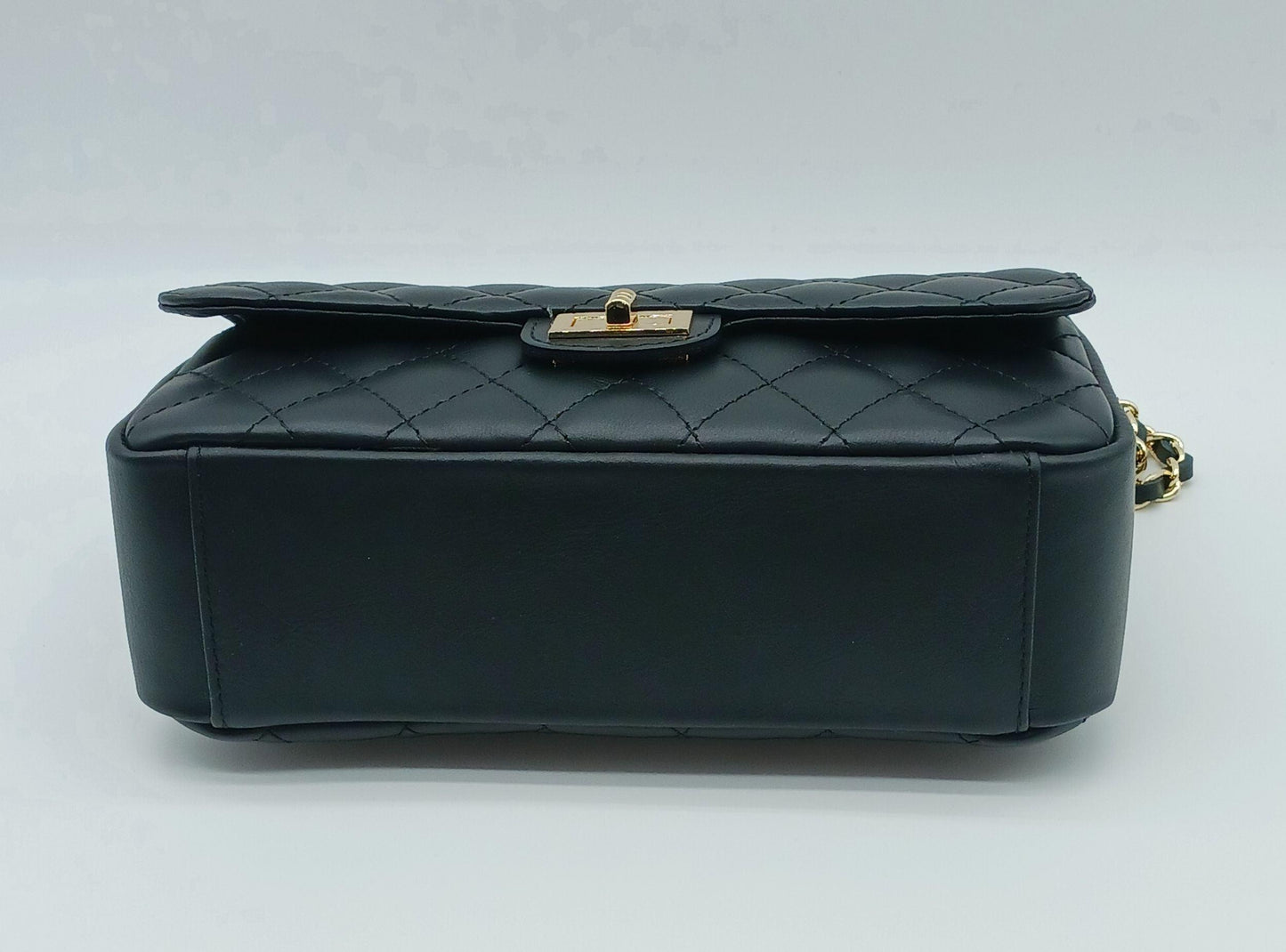 Genuine Leather Quilted Handbag (Medium) Black – Made In Italy - DumasvilleBoutique