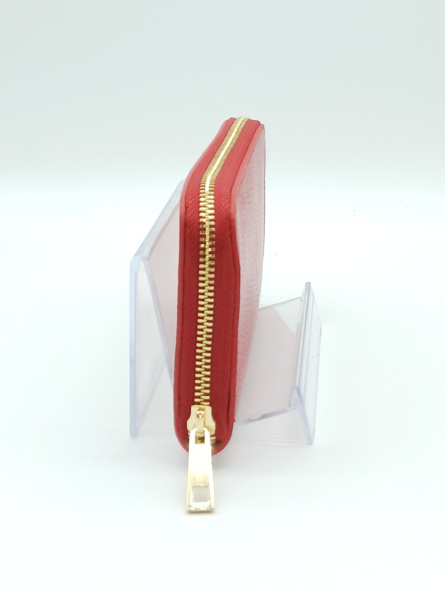 Genuine Pebble Leather Zip Wallet – Made In Italy - Red