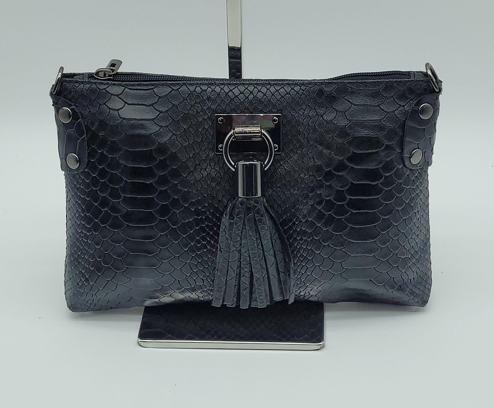 Snake Embossed Genuine Leather Crossbody Handbag - Black – Made In Italy - DumasvilleBoutique