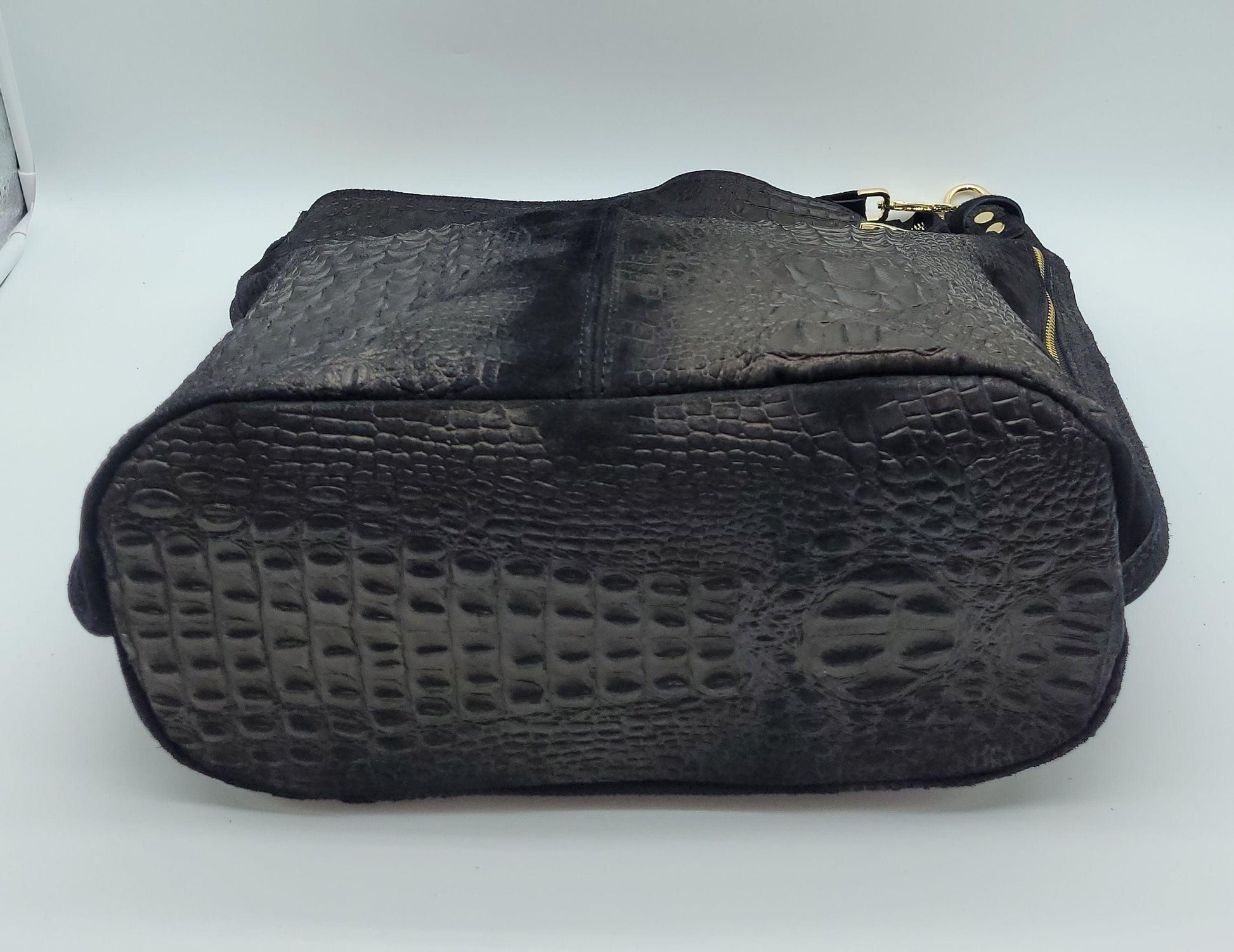 Métier Roma Handmade Italian Calfskin Leather Shoulder Bag Black